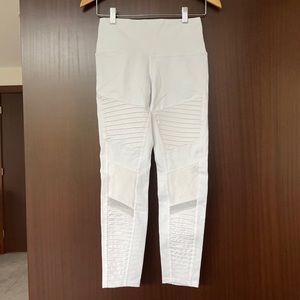 BNWOT All Yoga Moto Leggings Cropped